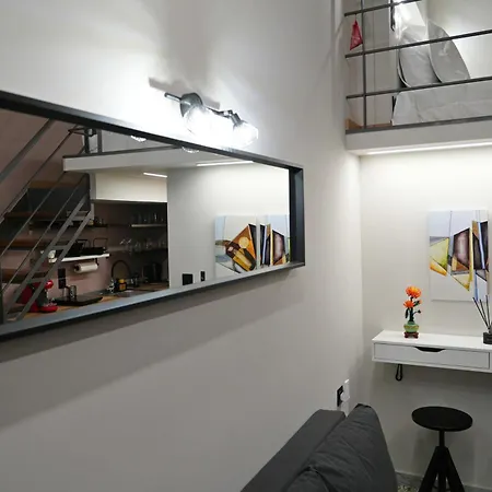 B & G's Loft Karpeníszi