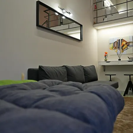B & G's Loft * Karpeníszi