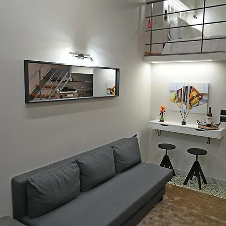B & G's Loft * Karpeníszi